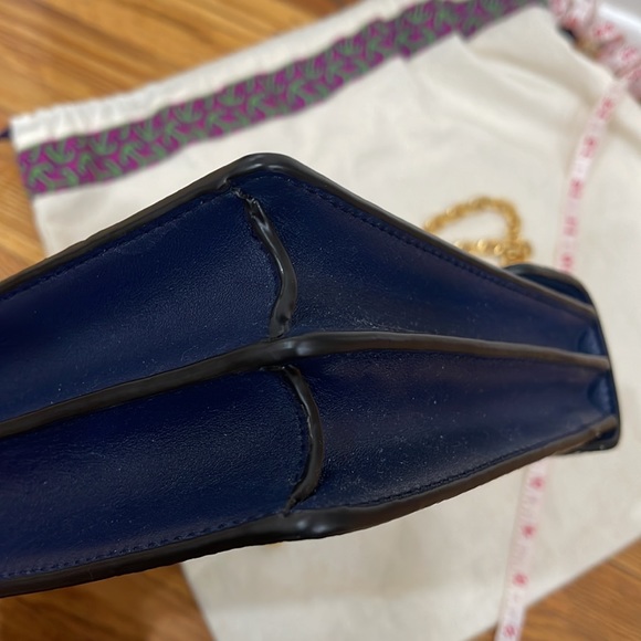 TORY BURCH - Gemini Link Snake Ladies Medium Leather Chain Shoulder Bag - Picture 17 of 17